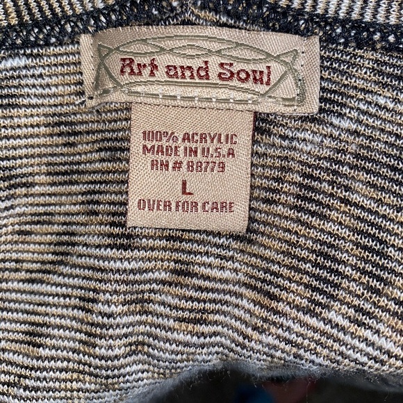 Cardigan - Picture 2 of 2